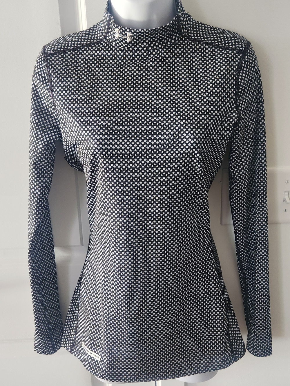 Under Armour Black & White Star-Print Long Sleeve Swim Coverup